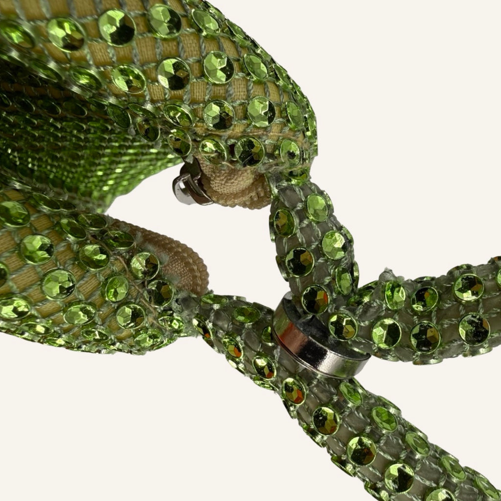 THE GREEN SPARKLE – Glitzer-Clutch in Olivgrün