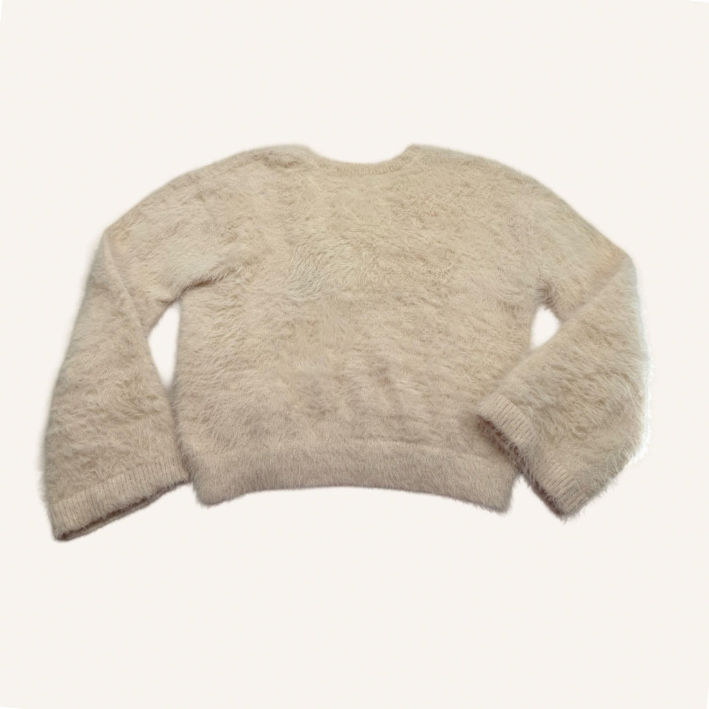 Soft & Fluffy – Flauschiger Pullover in Creme mit V-Rücken