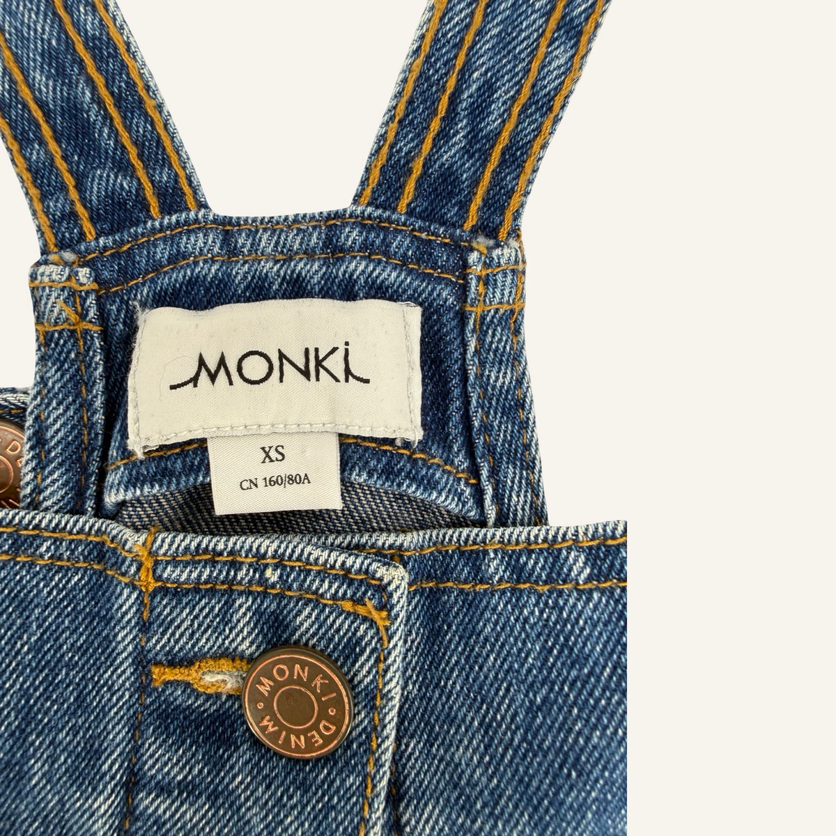 MONKI Denim Latzkleid – Blue Denim | XS