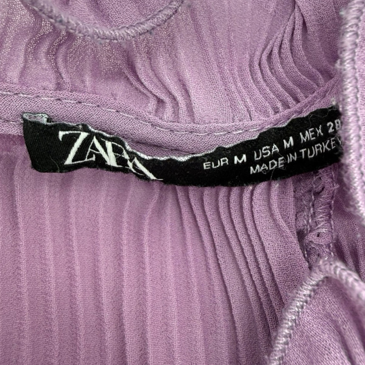 ZARA Plissee-Bluse in Mauve – Romantic Ruffle Look | Gr. M