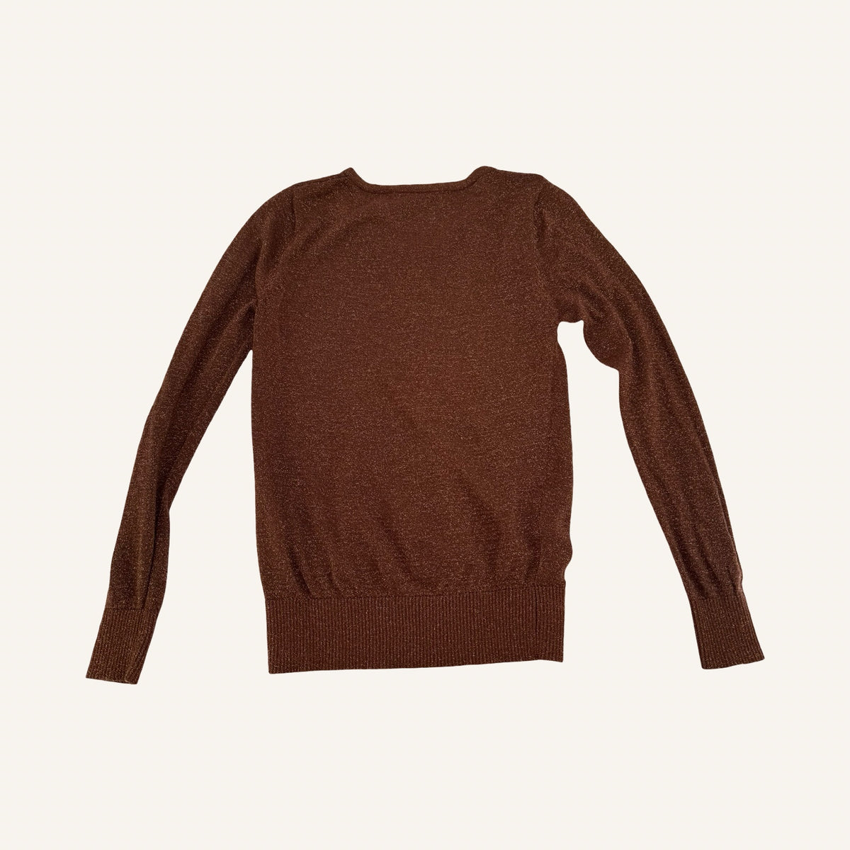 Lola & Liza – Schimmernde Strickjacke in Schokobraun mit Schleifendetail | Gr. 38